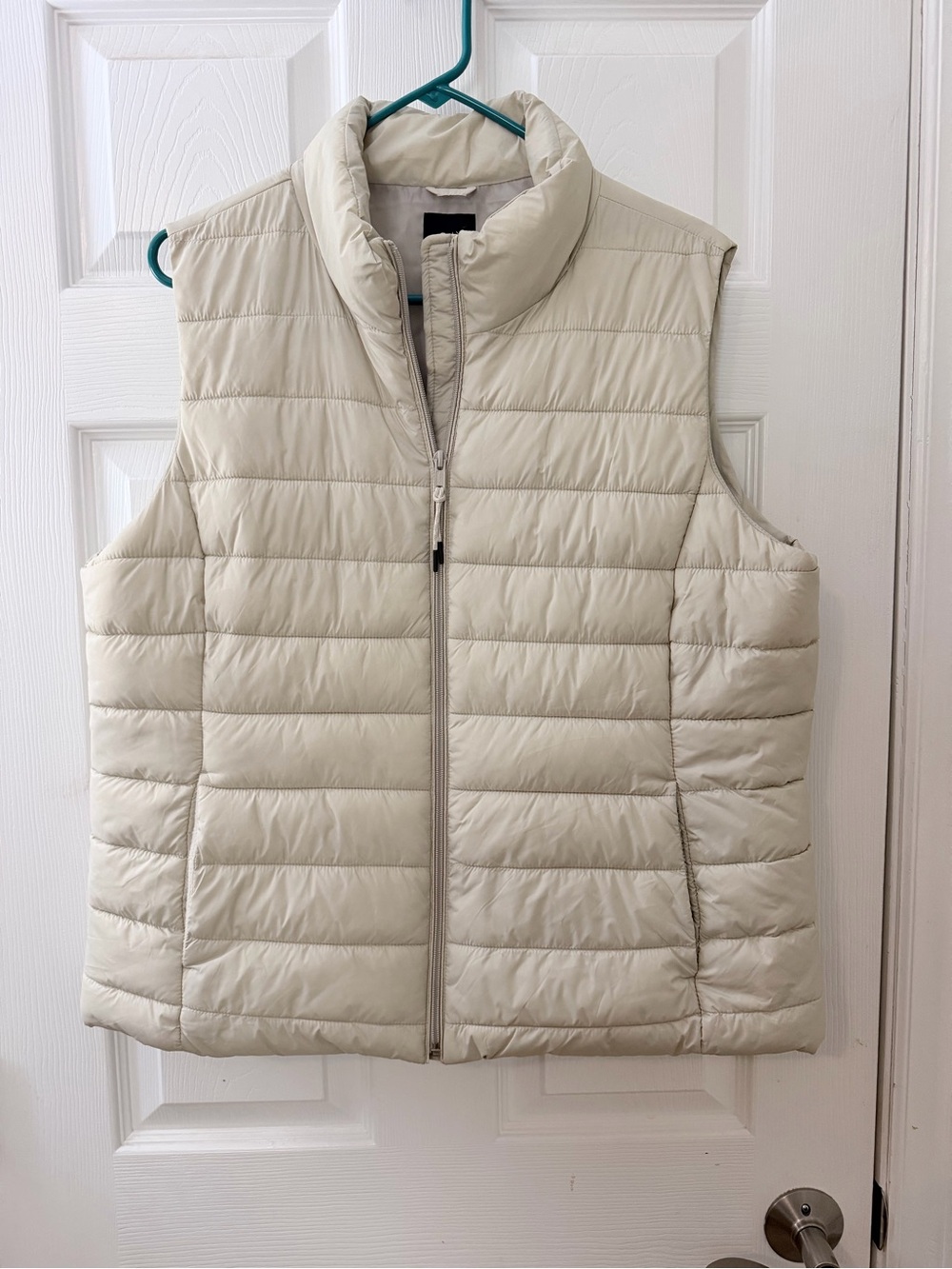 Gap puffer vest sz XL